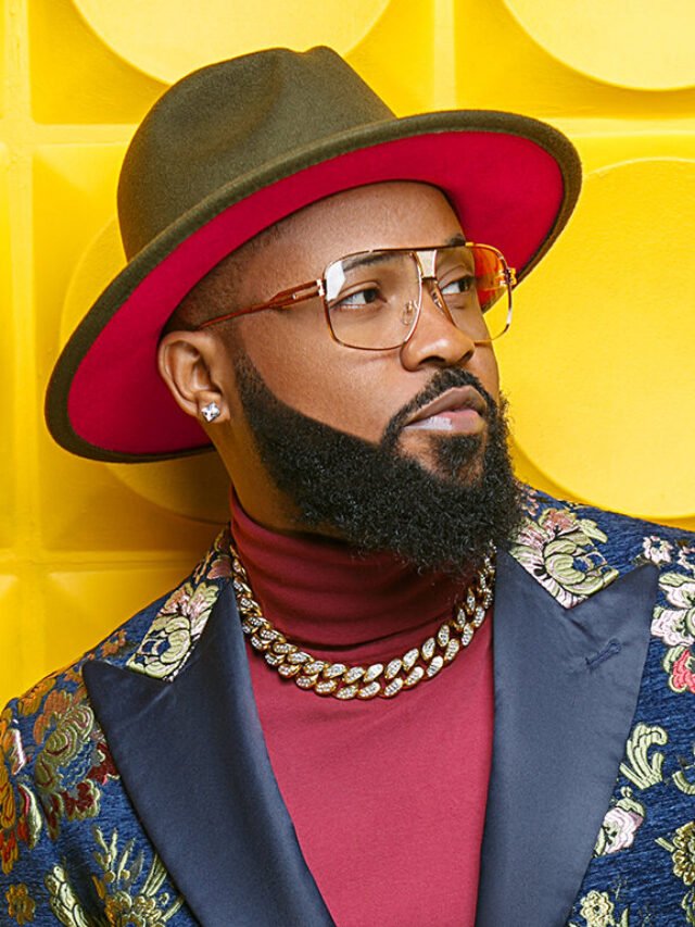 How to Rock Social Media and Gain a Fandom Following